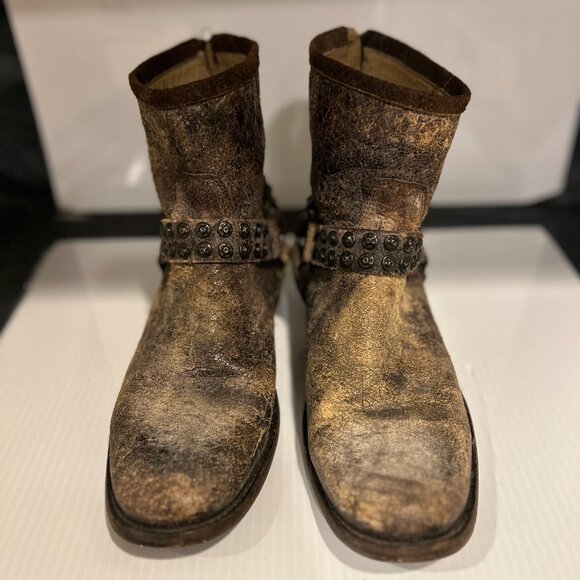 Frye Phillip Studded Harness Boots, Distressed Brown, Ladies Sz 9 - Picture 3 of 8